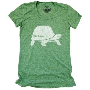 🐢Take it Slow V-Neck Tee🐢 ~med